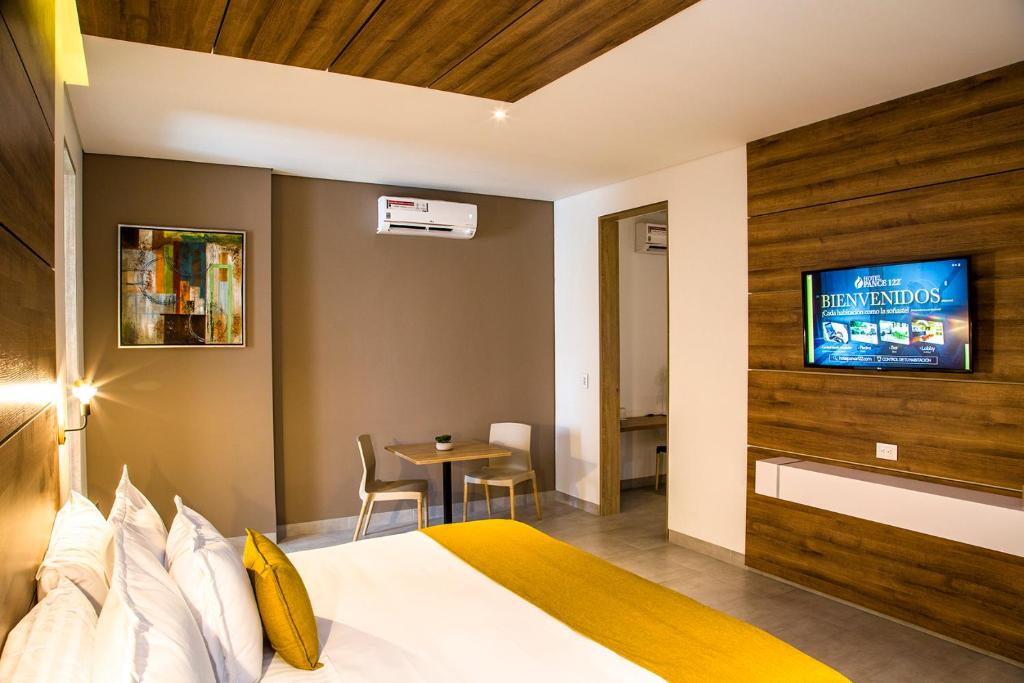 Luxury Suite 1