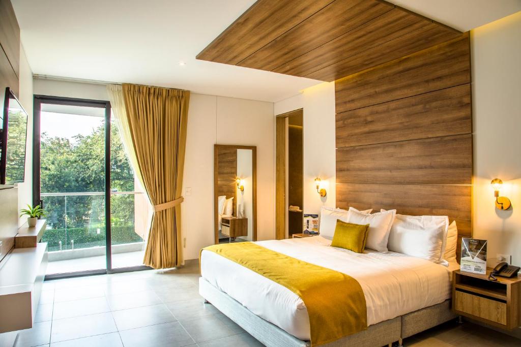 Luxury Suite 2